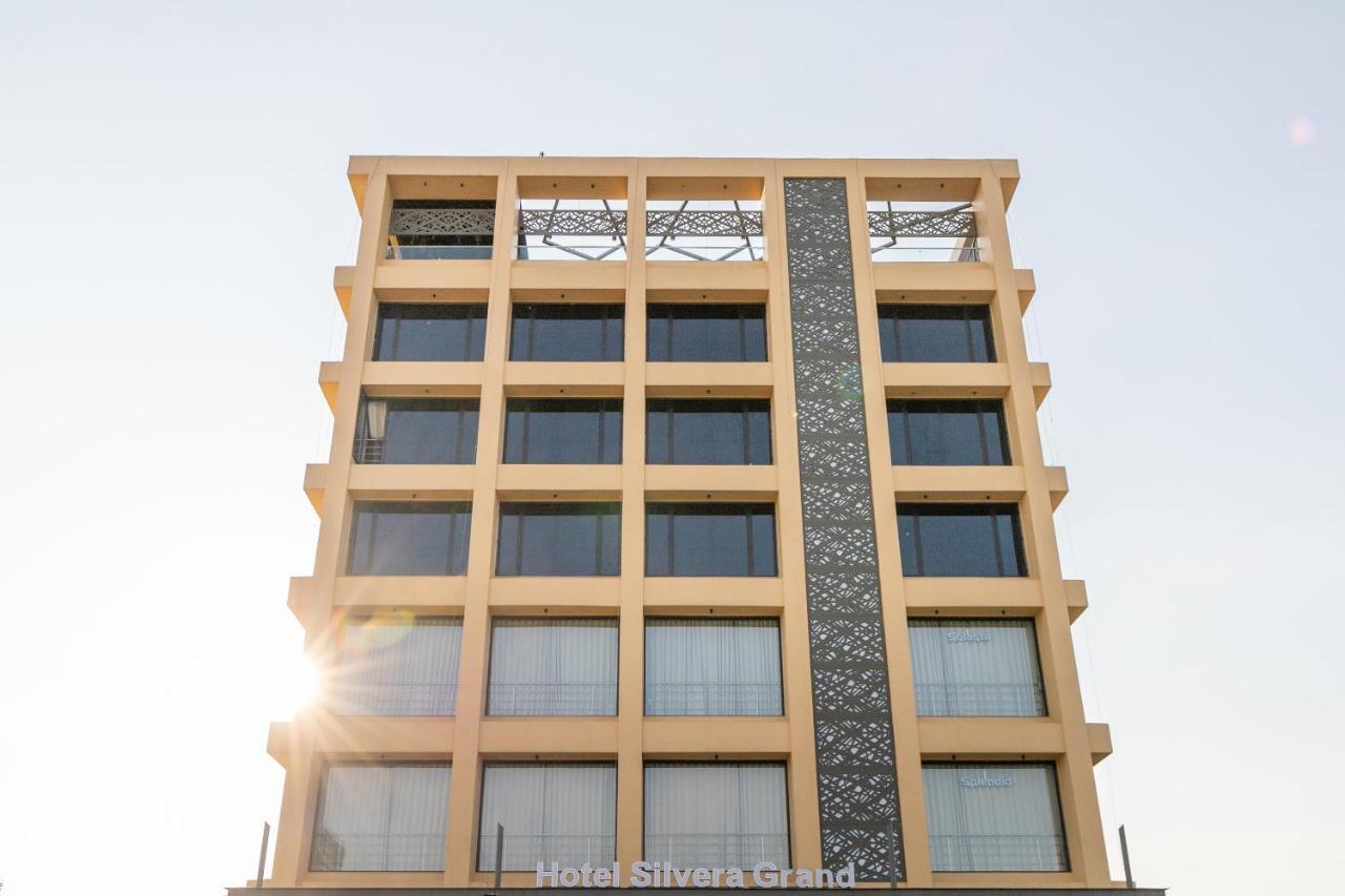 Hotel Silvera Grand Ahmadábád Exteriér fotografie